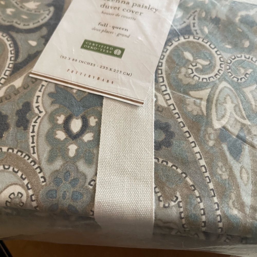 New Pottery Barn Makenna F/Q Blue Paisley Duvet Cover & 2 Standard Shams - S/3 - Picture 11 of 14